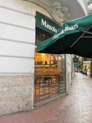 Manolo Bakes