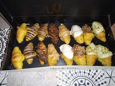 Manolo Bakes