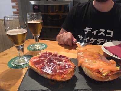 Entre Copas Bar-vinoteca