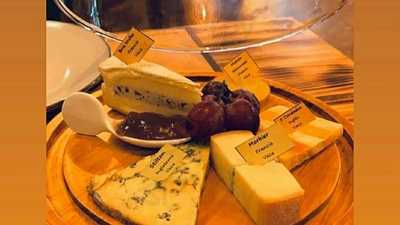 Mr. Raclette Cheese Bar