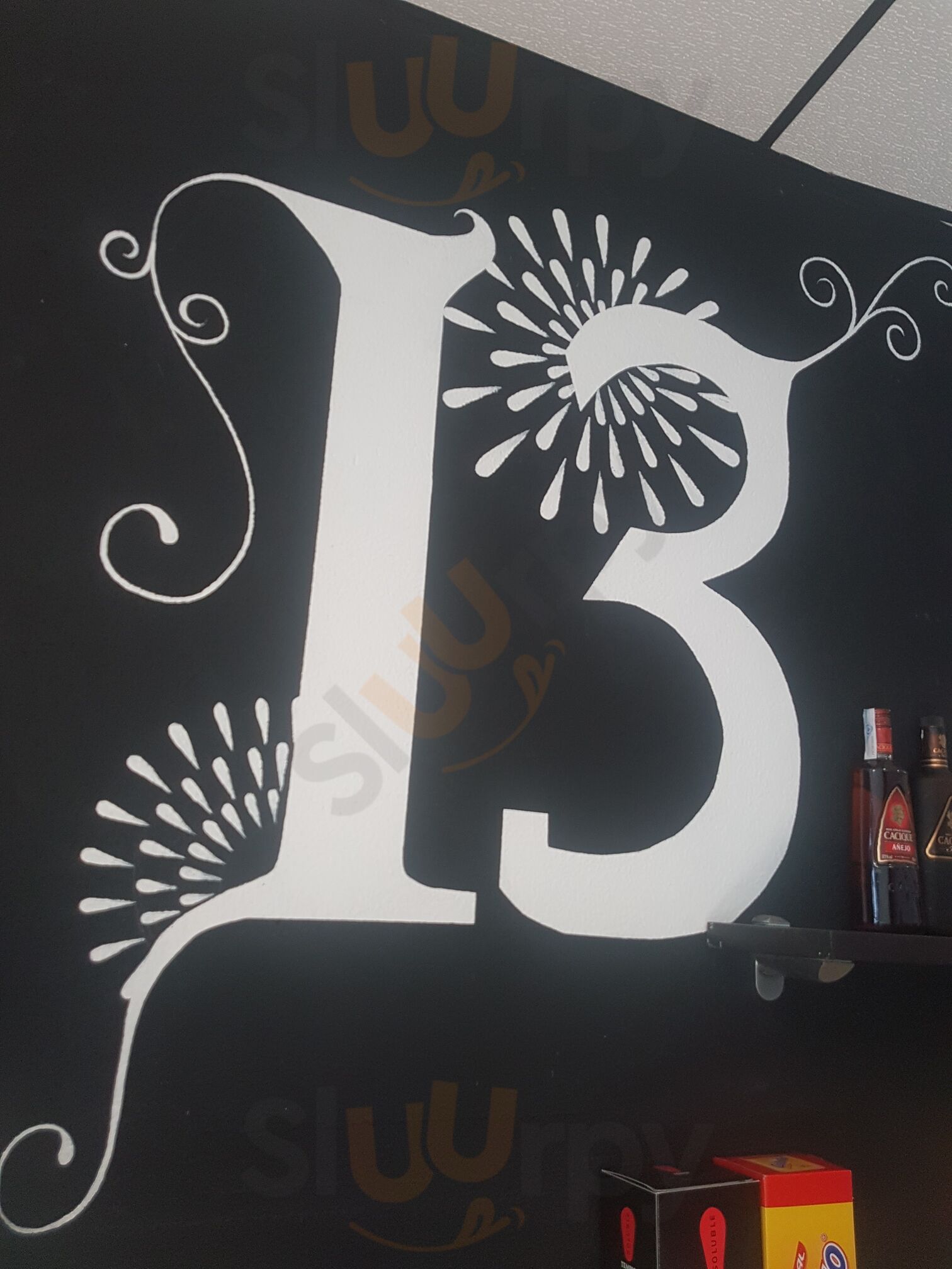 13 Cafe Bar