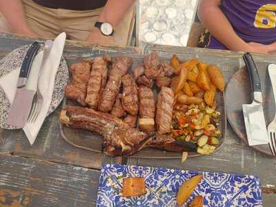 Carbón Carbón Grill & Drinks