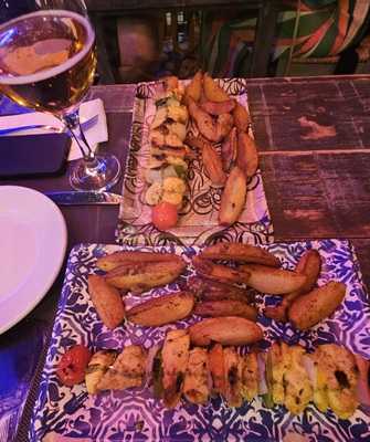 Carbón Carbón Grill & Drinks