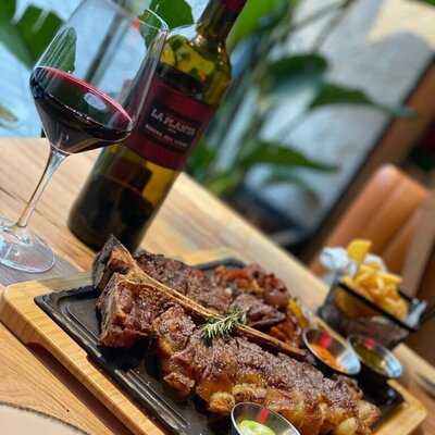 Espallá Grill - Photo 7