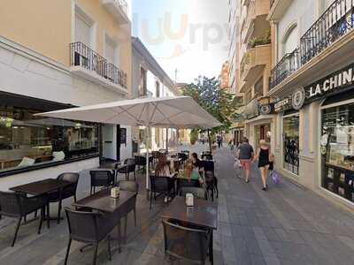 La Encantada - Cocktails & Food