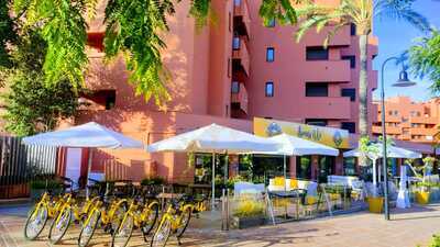 Amarillo Coffee & Lounge