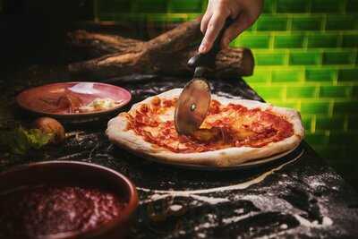 Pizzeria Nuns - Photo 8