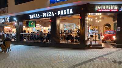 La Rústica Pizza Y Pasta