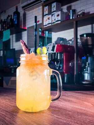 Manhattan Café & Copas