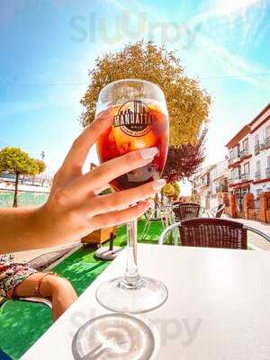 Manhattan Café & Copas