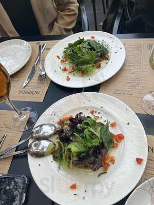 Nomada Street Food And Deli