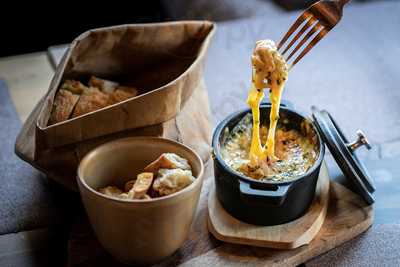 Nomada Street Food And Deli