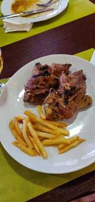 Bar Restaurant El Racó Del Pedraforca