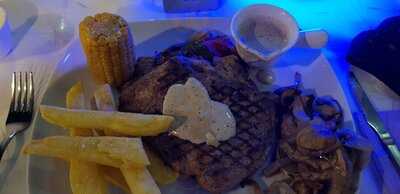 Octavios Bar & Grill