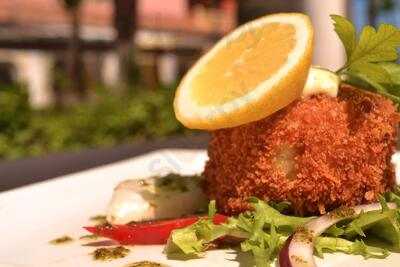 Octavios Bar & Grill