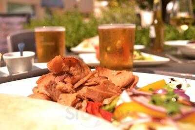 Octavios Bar & Grill