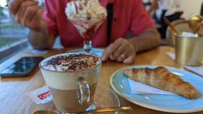 Voilá Café & Brunch