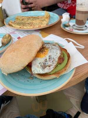 Voilá Café & Brunch