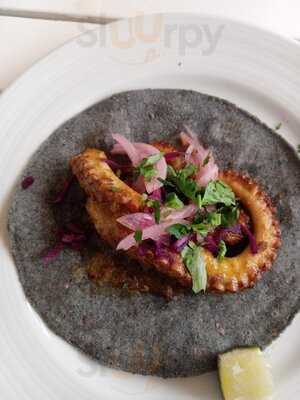 Los Jefes Tequila Bar And Kitchen