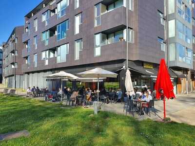 Streetgarden Café & Copas