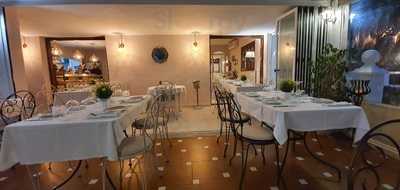 Casa Del Gusto - By Jose