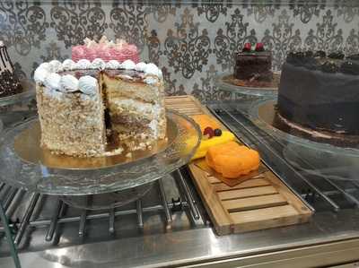 Pastelería La Guinda Del Pastel