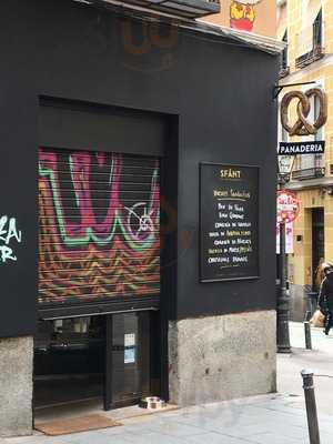 Sfant, La Covrigaria