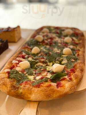 Roxy Focacceria Y Cafe