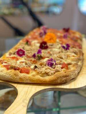 Roxy Focacceria Y Cafe