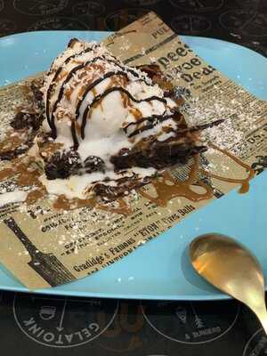 Gelatoink And Burgers