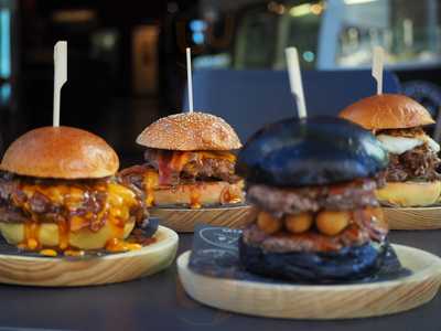 Gelatoink And Burgers