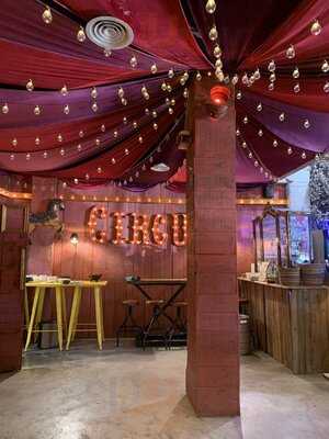 Circus Family Bar