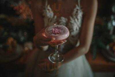 Alma Y Mezcla Cocktail Bar & Beverages