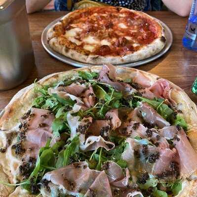 400 Grados Pizza - Maria De Molina