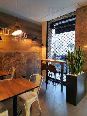 Comecamiños Street Fodd