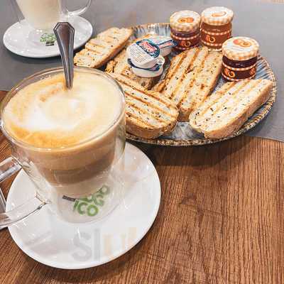 Lola & Lía Espacio Gastronómico