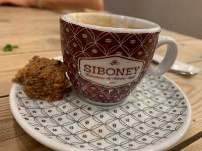 Amaranto Bakery Concept Store