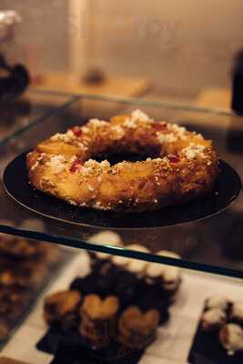 Amaranto Bakery Concept Store