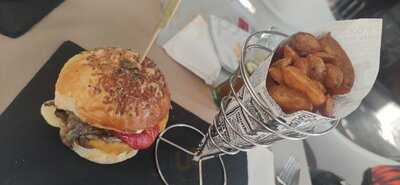 Ghio's Burger Crafters