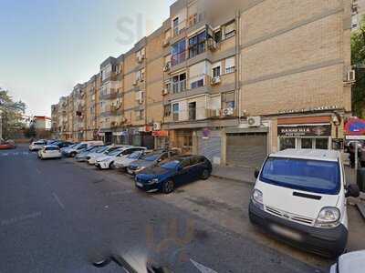 La Tradicional Tapas Y Vinos