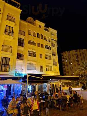 Fado Irish Bar & Grill