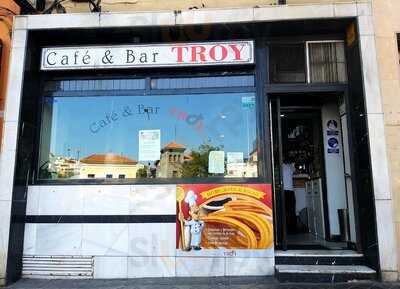 Café Bar Troy