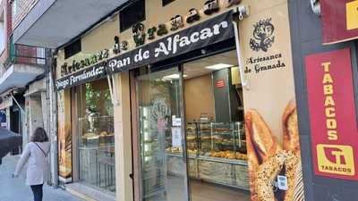 Panadería Artesanos De Granada - San Juan De Dios