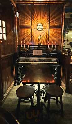 Caracortada Cocktail Bar