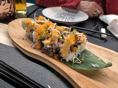 Ryokō - Nikkei Sushi Bar