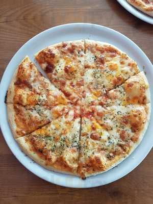 The New Mamma Leone Restaurant