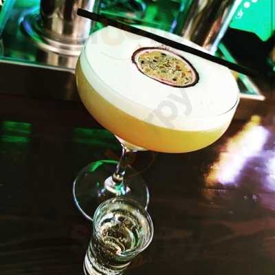 Keaney's Irish Bar & Café