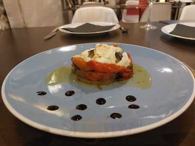 Pomidou Art & Lounge