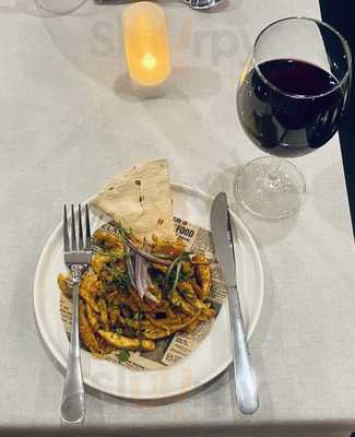 Pahuna Nepalese & Indian Restaurant