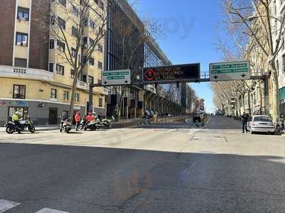 Frida Luna Bar & Grill